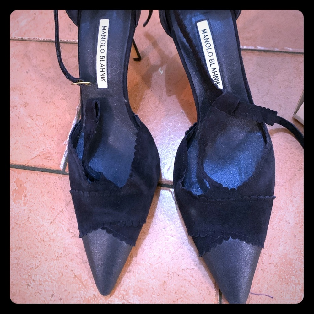 Manolo Blahnik stunning worn one classic t-strap